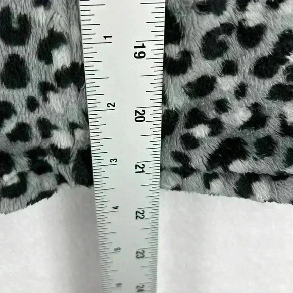 Place Girls Fleece Cheetah Print Jacket Size 14 Black and Gray - Picture 10 of 10